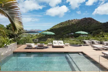 Villa Emotion · 5