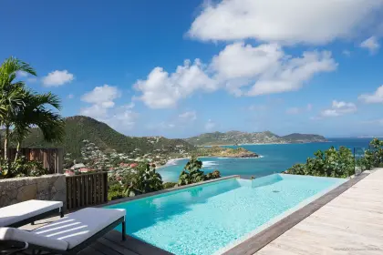 Villa Rock · 3