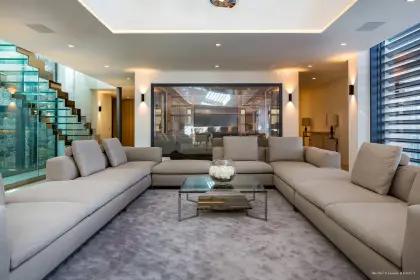 Villa Neo · 4