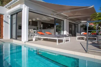 Villa Aka · 5