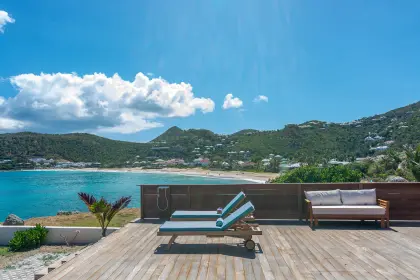 Villa On The Rock · 4