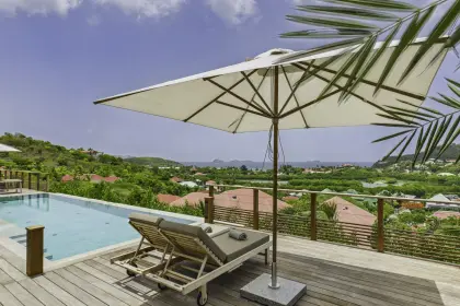 Villa Clyde · 4
