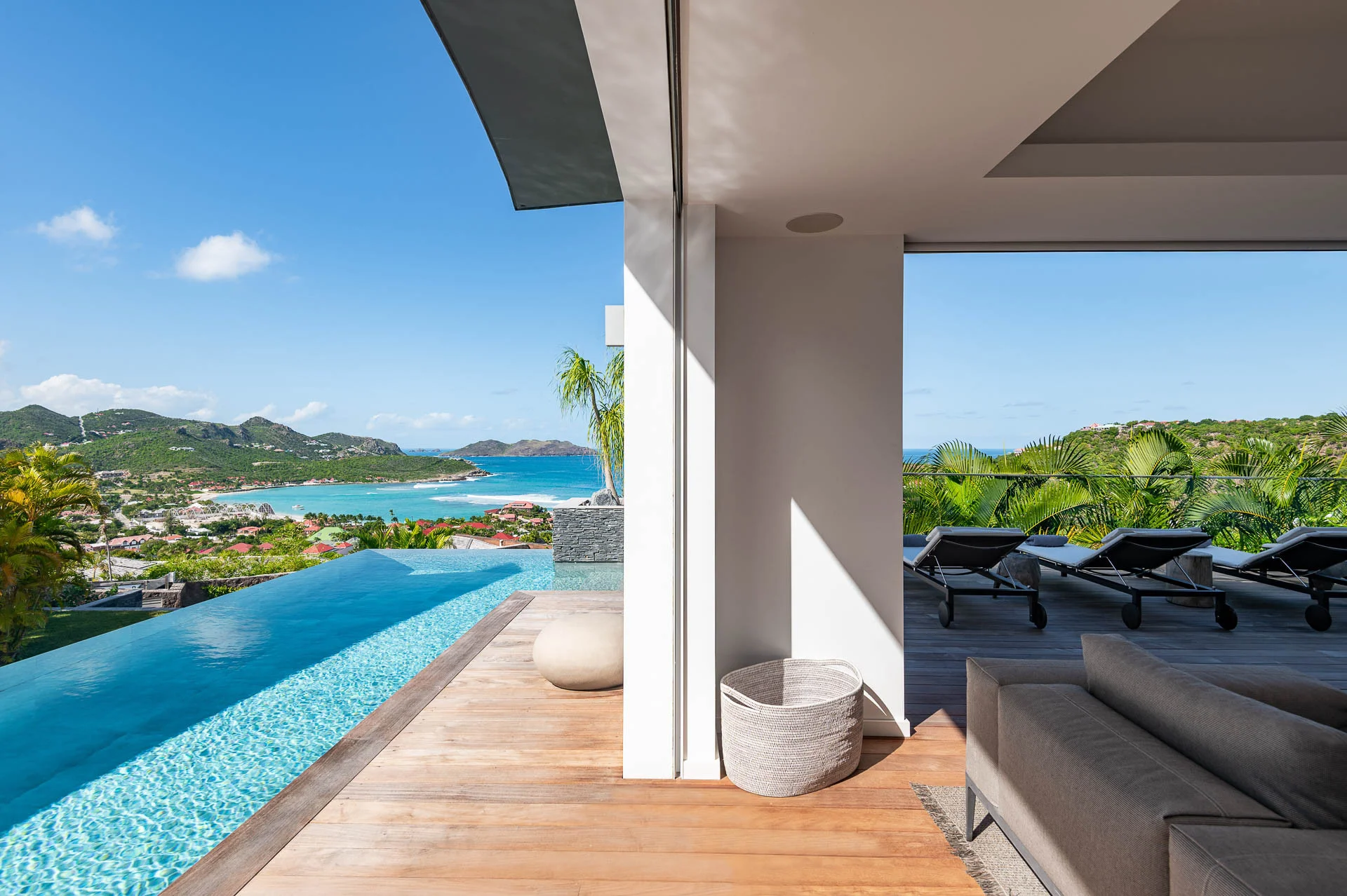 Villa Wings